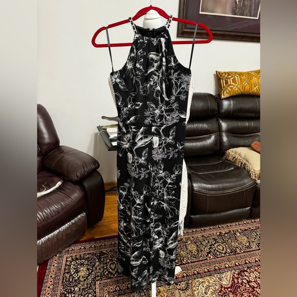 WHBM jumper. Size 0 . Like new condition. Pretty black and white print, stretchy - Picture 1 of 5